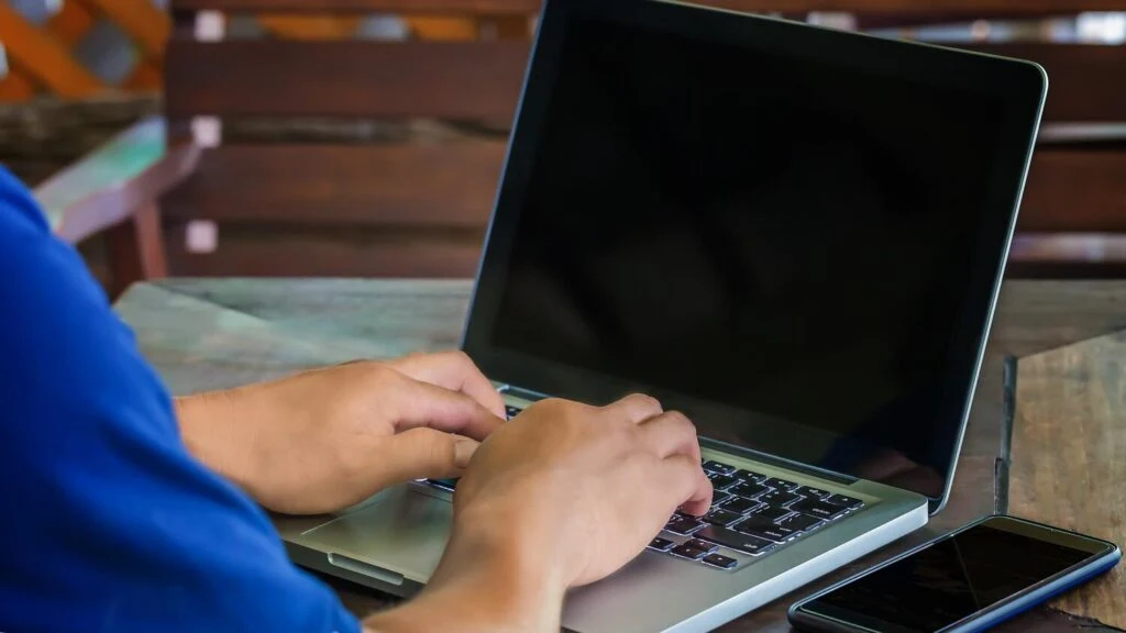 Notebook desligando sozinho: o que pode ser?
